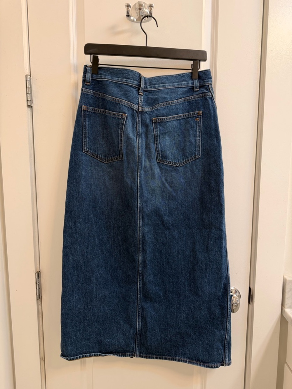 Madewell Denim Front Slit Midi Skirt in Kincord Wash - 28 - Picture 4 of 5